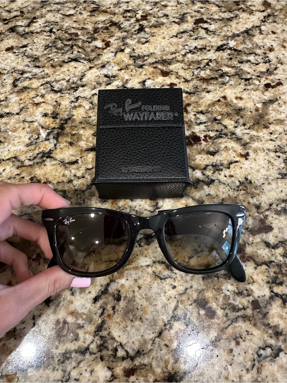 Ray-Ban Folding Wayfarer Sunglasses - Black Frame with Gradient Lenses